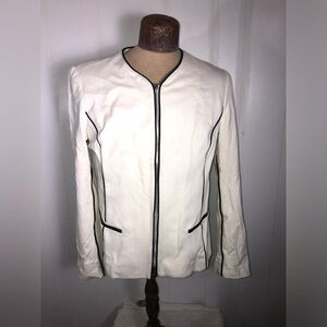 Women’s White & Black Blazer. Size Large. Cleo.